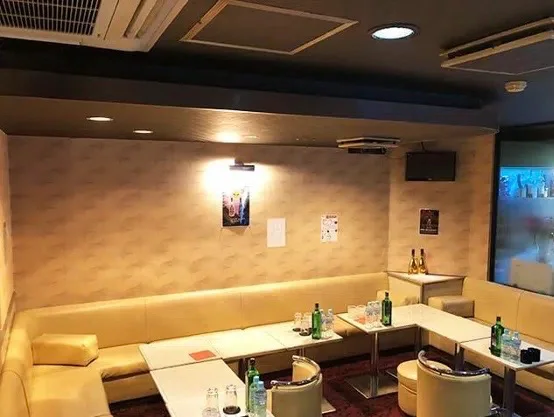 クラブエルの店舗写真 3